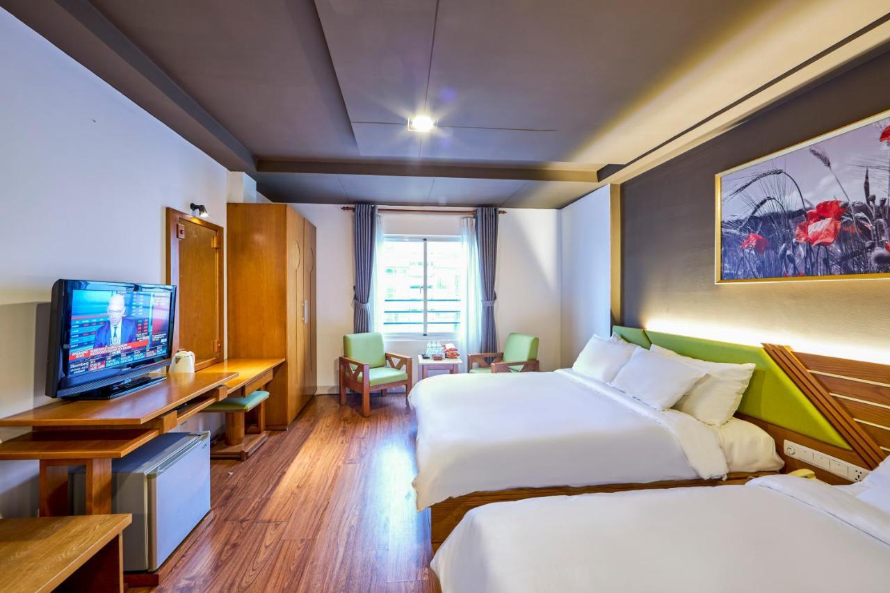 The Noble Swan Hotel Saigon ホーチミン市 エクステリア 写真