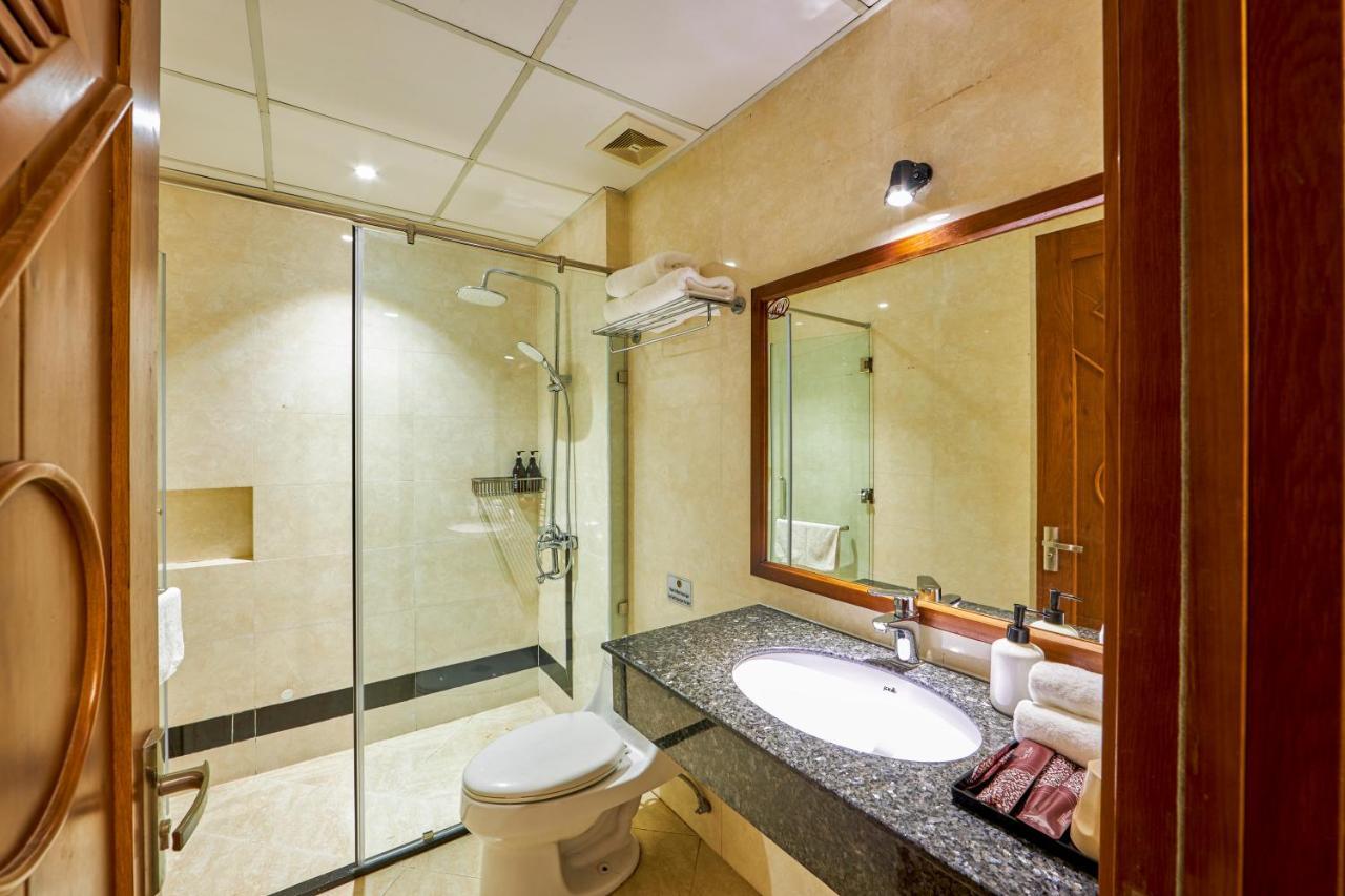 The Noble Swan Hotel Saigon ホーチミン市 エクステリア 写真