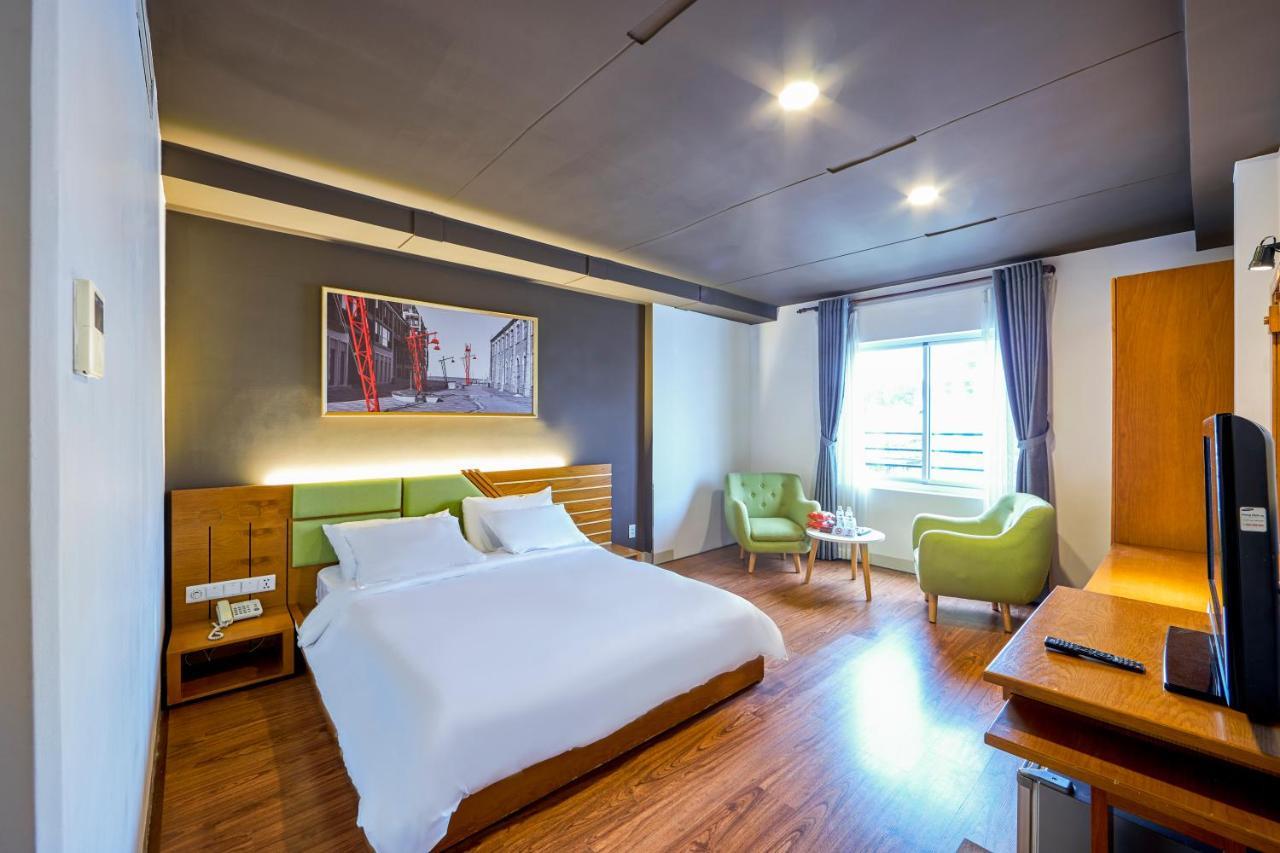 The Noble Swan Hotel Saigon ホーチミン市 エクステリア 写真