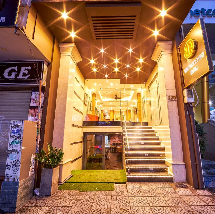 The Noble Swan Hotel Saigon ホーチミン市 エクステリア 写真